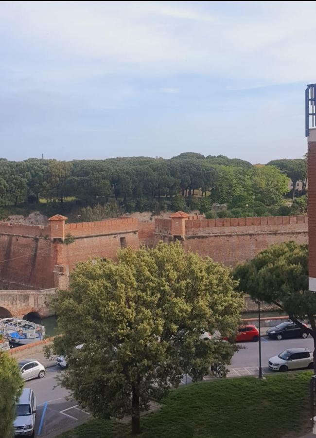 ליבורנו Appartamento La Fortezza מראה חיצוני תמונה